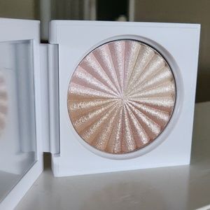 OFRA  highlighter - all of the lights